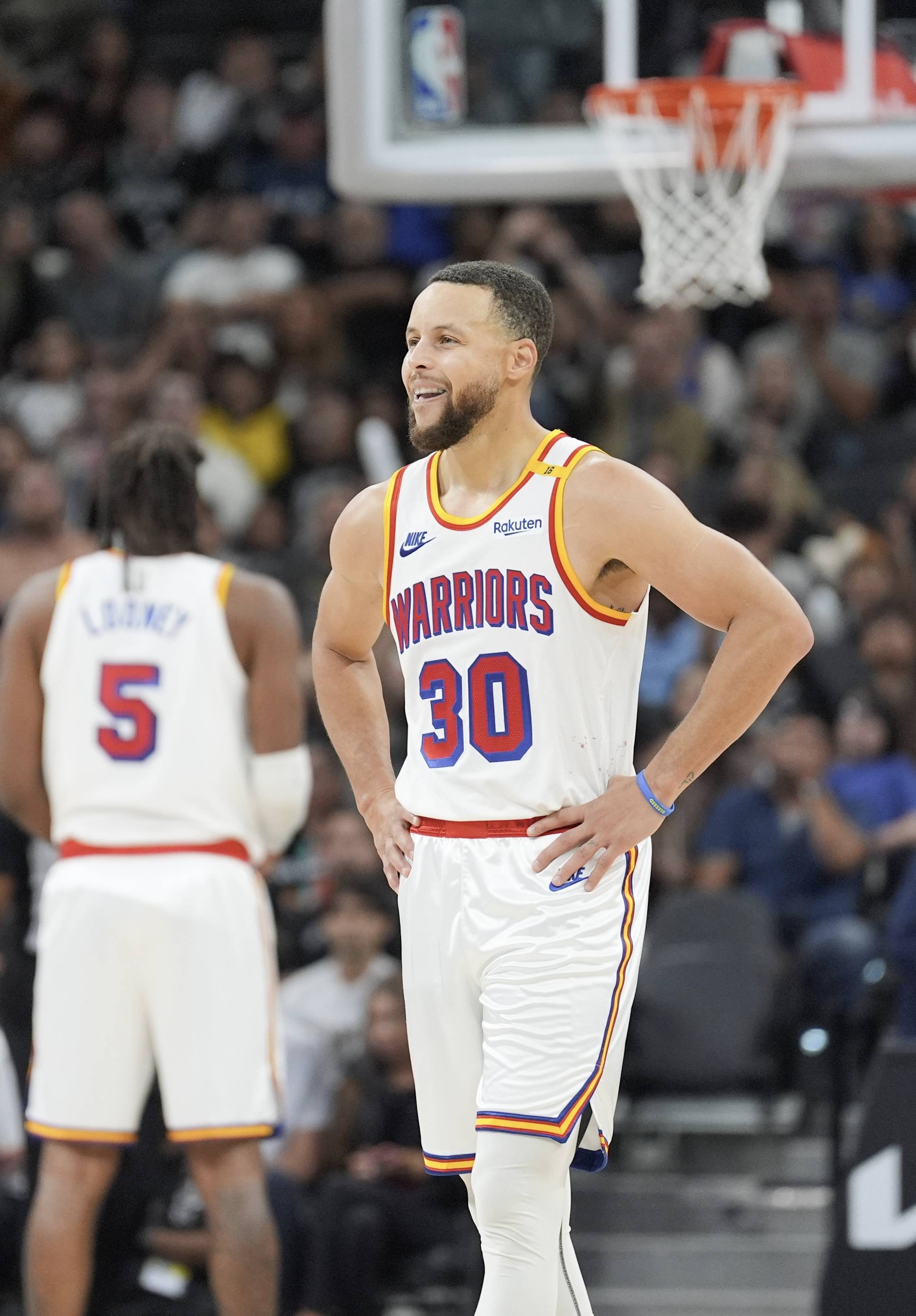 前四周场均 前四周场均